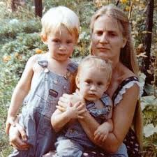 Macaulay culkin is an american actor, musician, and web host. Macaulay And Kieran Culkin 1982 There So Cute Macaulayculkin Kieranculkin Culkin Homealone Patriciabentrup Kitculki Kieran Culkin Macaulay Culkin Cute