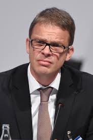 Die deutsche bank ag führt negativzinsen für hohe einlagen von privatkunden ein. Neuer Chef Fur Privatkundengeschaft Der Deutschen Bank Wirtschaft Sz De