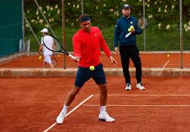 Among those not competing are naomi osaka, 2019 women's champion simona halep, dominic wimbledon 2021 schedule. Roger Federer S Outfit For The French Open 2021 Perfect Tennis