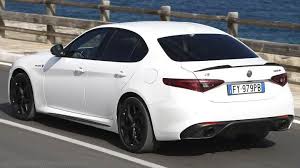 Po 110 latach od narodzin marki, alfa romeo powraca do swoich korzeni, wskrzeszając jedną z legend w swojej historii i całej motoryzacji: Alfa Romeo Giulia Dimensions Boot Space And Interior