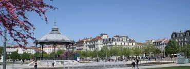 Valence is a measure of how readily an atom or radical forms a bond. Valence Tourisme Was Zu Tun Was Zu Sehen Gehen Sie In Valence In Drome