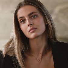 EFVA ATTLING Lovely Heart Necklace