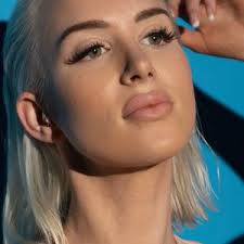 Sterling Quinn (@quinnofnewyork)