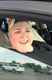 Woman tells blk man to “Go Back To The Ghetto” and this was his response… 👀