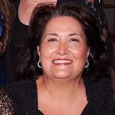 Se le vio junto a Dakota Johnson en una playa de Malibú. Jeremy Allen White  es un padre amoroso. 📹: https://www.instagram.com/backgrid_usa/