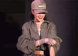 Rihanna Feeling Myself Gif Rihanna Feelingmyself Poppin Discover Share Gifs Rihanna Meme Rihanna Rihanna Style