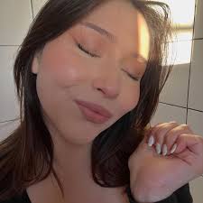 Recopilación de fotos q tenía guardadas xq según yo me veía de la perra  pero solo era una adulta de 22 años, ahora apunto de cumplir 25 se van  sintiendo los años,