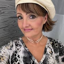 Joanne Bechtel's Instagram, Twitter & Facebook