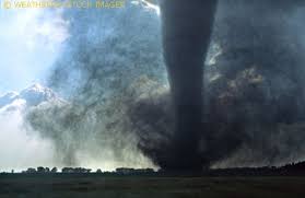Mieszkańcy południa moraw przeżyli prawdziwy szok: Tornado Approaching Farm South Dakota Tornado Pictures Weather Storm Wild Weather