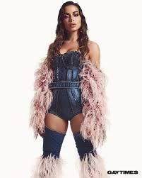 A cantora anitta está na reta final de uma negociação com o nubank. Anitta To Become Partner And Poster Girl For Nubank Popline Celebjar