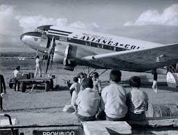 Otro Programa Dominical Sin Duda Era Ir Al Aeropuerto De Techo A Mirar Las Operaciones De Carga Alistam Bogota Antigua Historia De Colombia Fondos De Aviones
