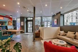 Des gens uniques et des projets de vie qui le sont aussi. L Equipe Agence Immobiliere Paris 19 Laumiere Stephane Plaza Immobilier