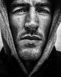 Black And White Photos Of Famous People S Faces Lee Jeffries On Instagram Portraits In Addition To Being Emotionally Moving The Book Is Also A Celebration In 2020 Lee Jeffries Portrait Photographs Of People
