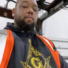 Kenyatta Hillman's Instagram, Twitter & Facebook