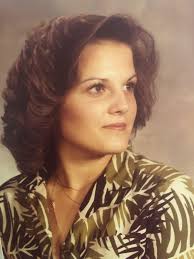 Former Delano businesswoman, mother, passed away. Services set for July 15  in Reedley.