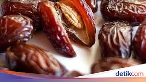 Terdapat pelbagai khasiat kurma untuk kesihatan. Bukan Hanya Buahnya Biji Kurma Juga Bisa Dimakan Dan Kaya Khasiat