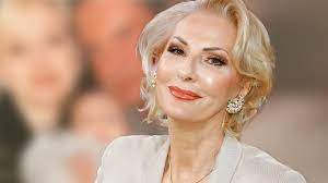 Désirée nick, die mit heinrich prinz. Desiree Nick Machtig Stolz Ihr Sohn Prinz Oscar Ist Ein Stattlicher Junger Mann Bunte De
