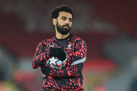 ترعرع محمد صلاح في ظل ظروف مادية صعبة اضطرته للتخلي عن حلمه في الدراسة الجامعية، بيد أنه لم يستسلم. Ù…Ø­Ù…Ø¯ ØµÙ„Ø§Ø­ ÙŠØ®ØªØ§Ø± Ø¨Ø·Ù„ Ø§Ù„ÙÙŠÙ„Ù… Ø§Ù„ÙˆØ«Ø§Ø¦Ù‚ÙŠ Ø¹Ù† Ù‚ØµØ© Ø­ÙŠØ§ØªÙ‡ Rt Arabic