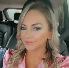 How much roughly would a kitchen cost with 15 kitchen units + a larder?  Thanks