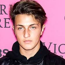 Jun 22, 1999 · anwar hadid is an american fashion model and tv personality. Anwar Hadid Agent Manager Publicist Contact Info