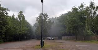 In de brabantse bossen ligt een prachtige wildernis. Safaribus Beekse Bergen Vliegt In Brand Looopings Nl