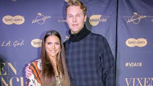 De skal trene sammen i 15 uker, men først må kondisjonen. Disse Vant Vixen Influencer Awards Minmote No Norges Storste Moteside