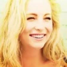 Vicky Love (@iVika_Love)