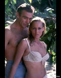 Maybe you would like to learn more about one of these? Sean Connery Y Ursula Andress James Bond 007 Fo Kaufen Fotos Und Postkarten Von Schauspielern In Todocoleccion 190026155