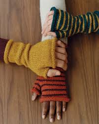 Share a pattern is a constantly updated resource of patterns. Fingerless Mittens Martha Stewart