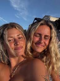 ABIGAIL SINGLETON ✮⋆˙ (@abigail_singleton_) • Instagram photos and videos