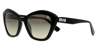 Baz Adli Kullanicinin Sunglas Panosundaki Pin Miu Miu Gunes Gozlugu Gunes Gozlukleri