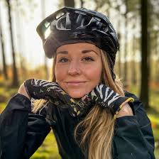 Lucy Downs (@lucydownss) • Instagram photos and videos