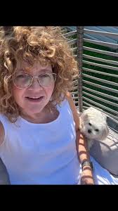 Lisa Brush 🇨🇦 (@lisa.brush)