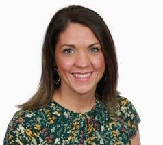 Jennifer Prahl's Instagram, Twitter & Facebook