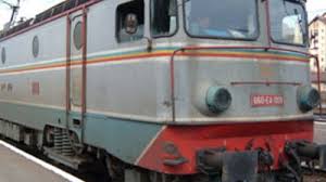 Si pentru prima varianta putem opta pe varianta direct pana in curtea de arges, program aici. Cfr Calatori Anuleaza In Perioada Pastelui Peste 100 De Trenuri Mobile