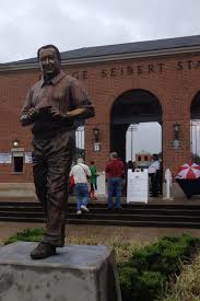 Florida state university, wvu, samford univ, and south georgia college. Duckadee On Twitter The Bobby Bowden Statue At Seibert Stadium Samford University Homewood Al Http T Co 6vdz665wqd