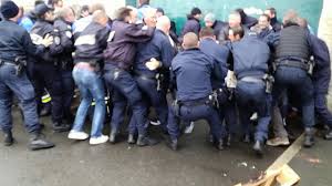 Angouleme La Police Libere L Acces La Maison D Arret Youtube
