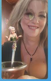 Hola grupo feliz fin de semana para tod@s besos 💋 😘  🌺🌺🌹🌹🫦🫦🫦👄👄👄💘💘💝