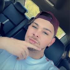 Alisha Colburn's Instagram, Twitter & Facebook