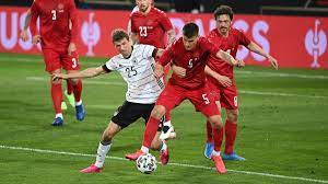 Hier gibt es das spiel im livestream. Deutschland Spielt Remis Gegen Danemark Hummels Und Muller Geben Dfb Comeback Eurosport