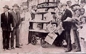 Foto Antiga De Banca De Venda De Jornais E Revistas Em Salvador Bahia Brasil Fotos Antigas Fotos Salvador