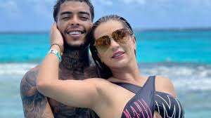 Deolane Bezerra, esposa de MC Kevin, manda recado para atriz pornô que  afirmou que pegaria funkeiro -