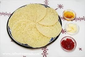 Crepes Aux Mille Trous Marocaines Recette Recette A Base De Semoule Alimentation Mille Trou
