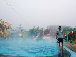 Rp 95.000, high season rp 95.000 dan lihat juga info diskon htm nya. Guciku Hot Waterboom Tiket Info Wisata Mei 2021 Villa