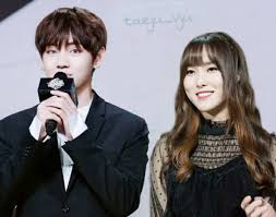 Heard that he is in a poly relationship with a lot of idols such as jennie, tzuyu,jungkook, jimin and now yerin. Taehyung íƒœí˜• X Yuju ìœ ì£¼ Btsgfriend