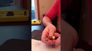 The rubber seal is simply wedged inside the pod, so there is no glue or anything keeping it in place. How To Refill A Vuse Alto Pod Youtube