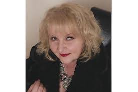 Joann Martinelli's Instagram, Twitter & Facebook