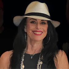 Are there any Comsewogue alumni near Delray Beach, Florida?