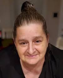 Donna Linn's Instagram, Twitter & Facebook