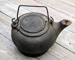 Vintage Cast Iron Tea Kettle With Flower Lid Tea Kettle Kettle Cast Iron